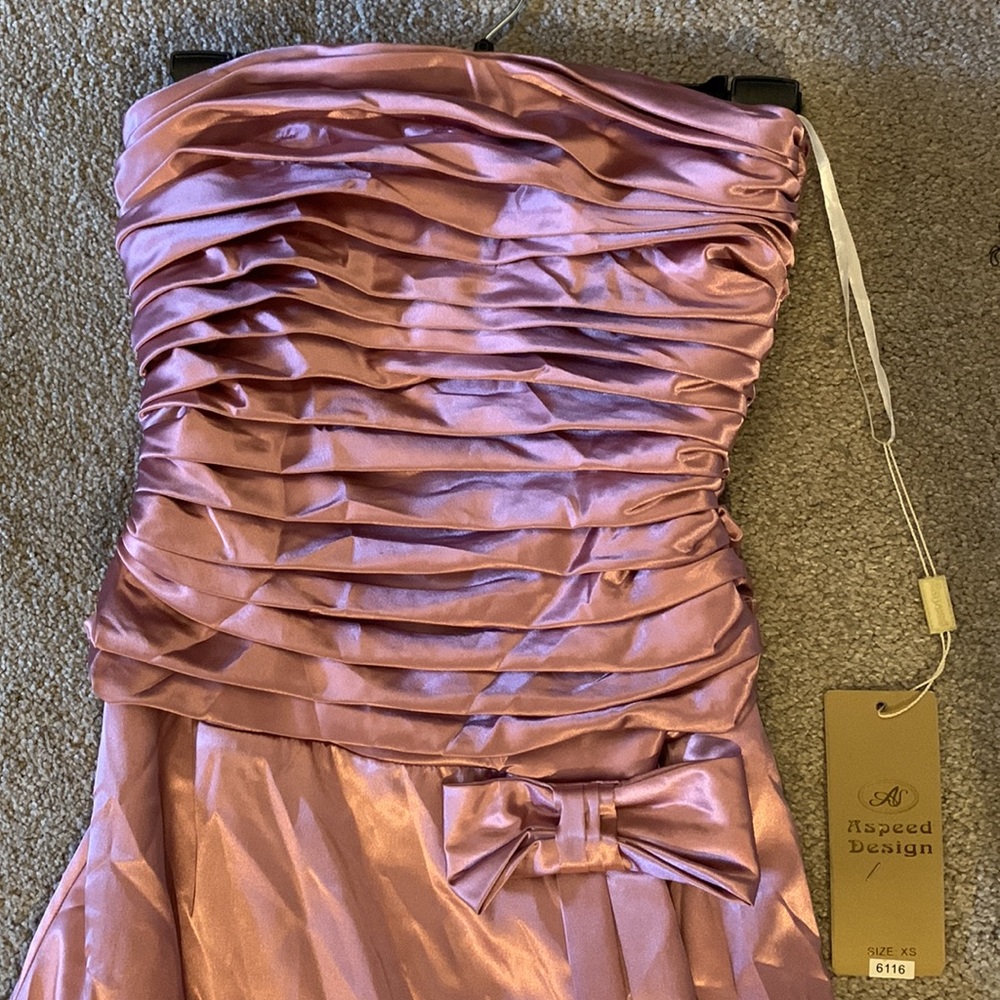 Gorgeous ASPEED rose color strapless prom gown with scrunched top!!